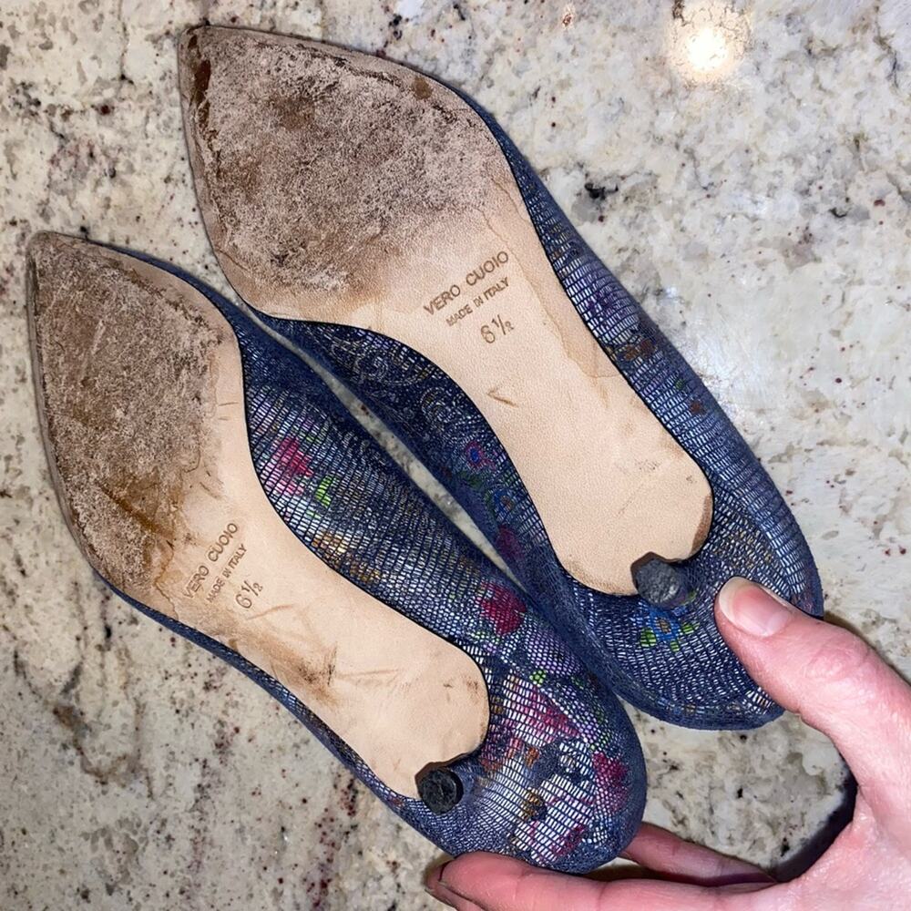 Butter Blue Floral Pointed Toe Pumps - Picture 11 of 14